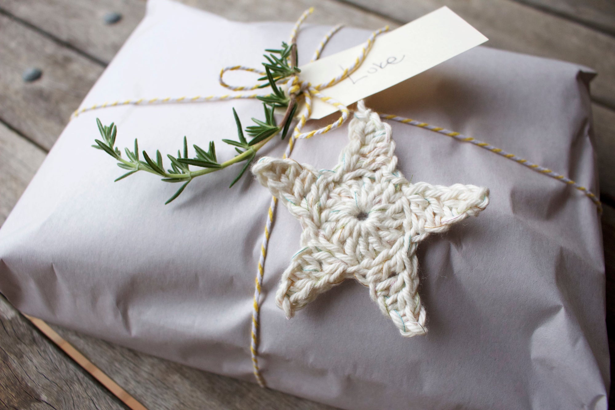 Crochet Stars - Gift wrapping with scraps