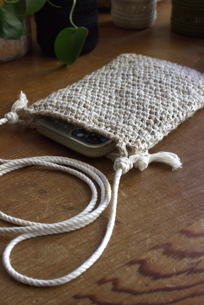 Pocket necklace- Crochet pattern