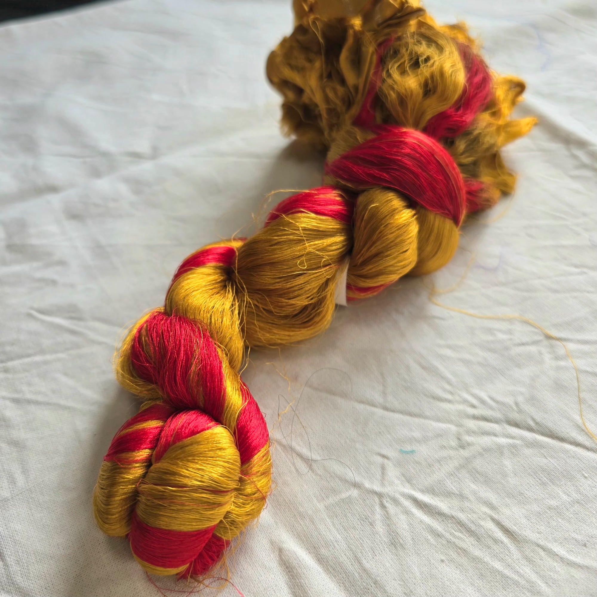 Silk thrums