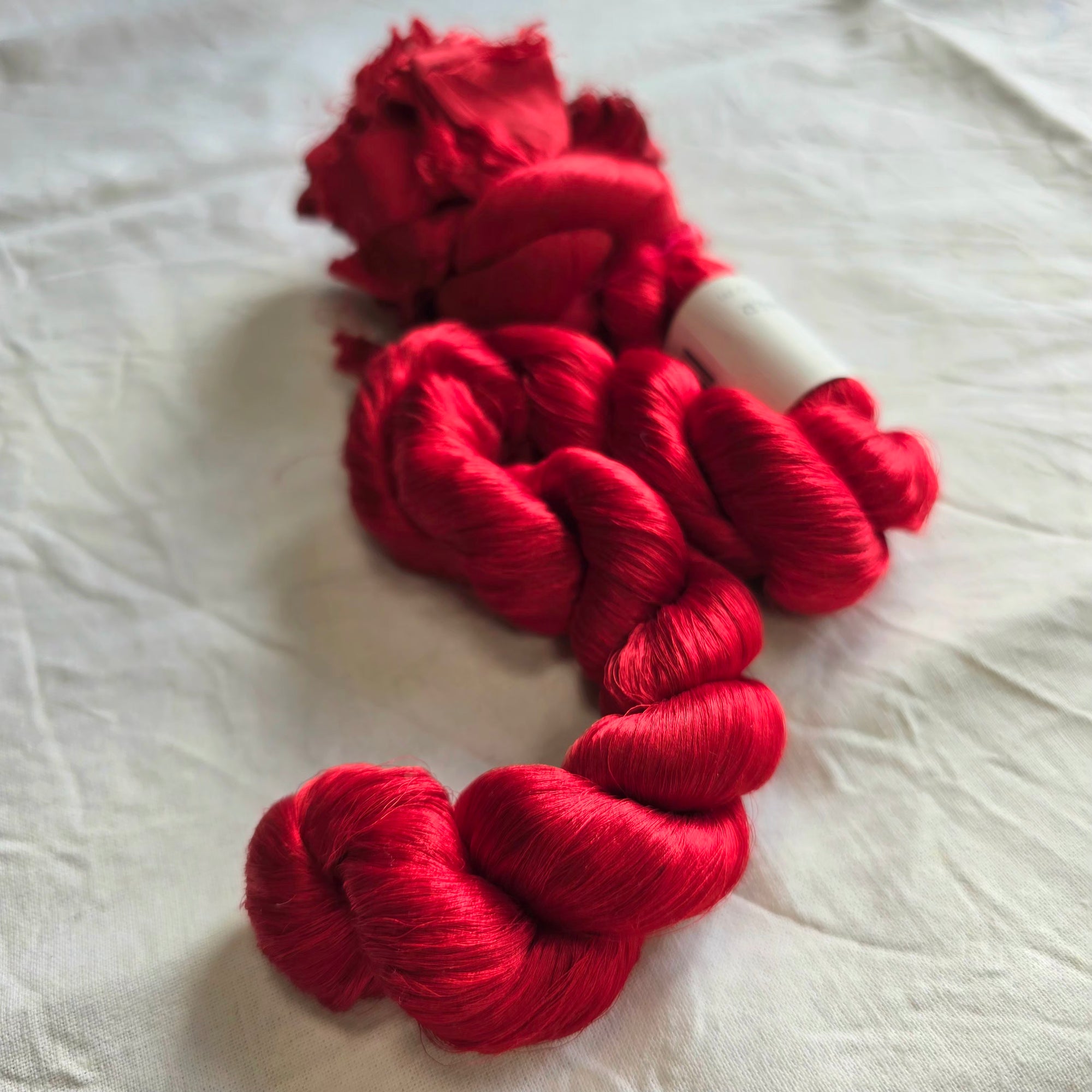 Silk thrums