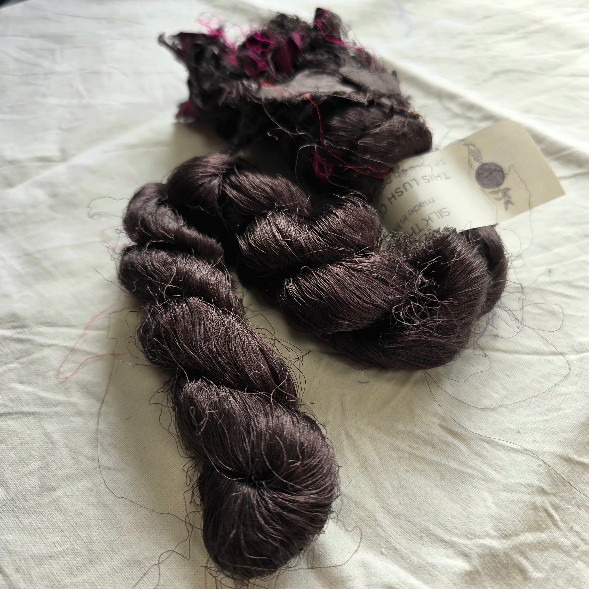 Silk thrums