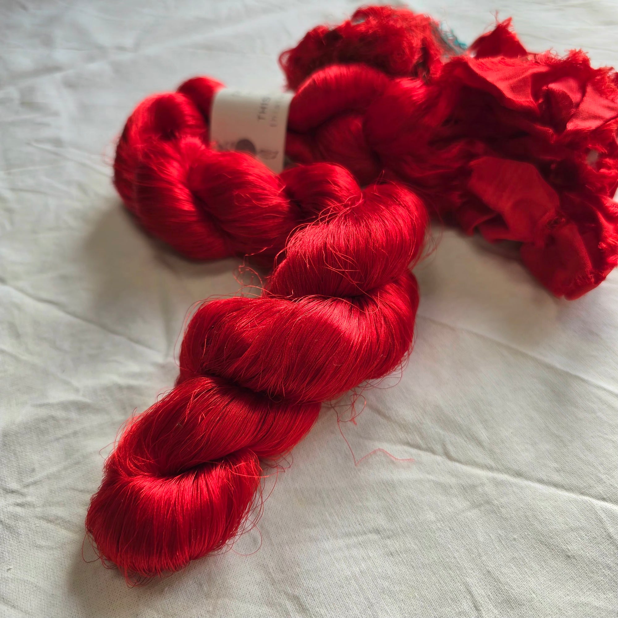 Silk thrums