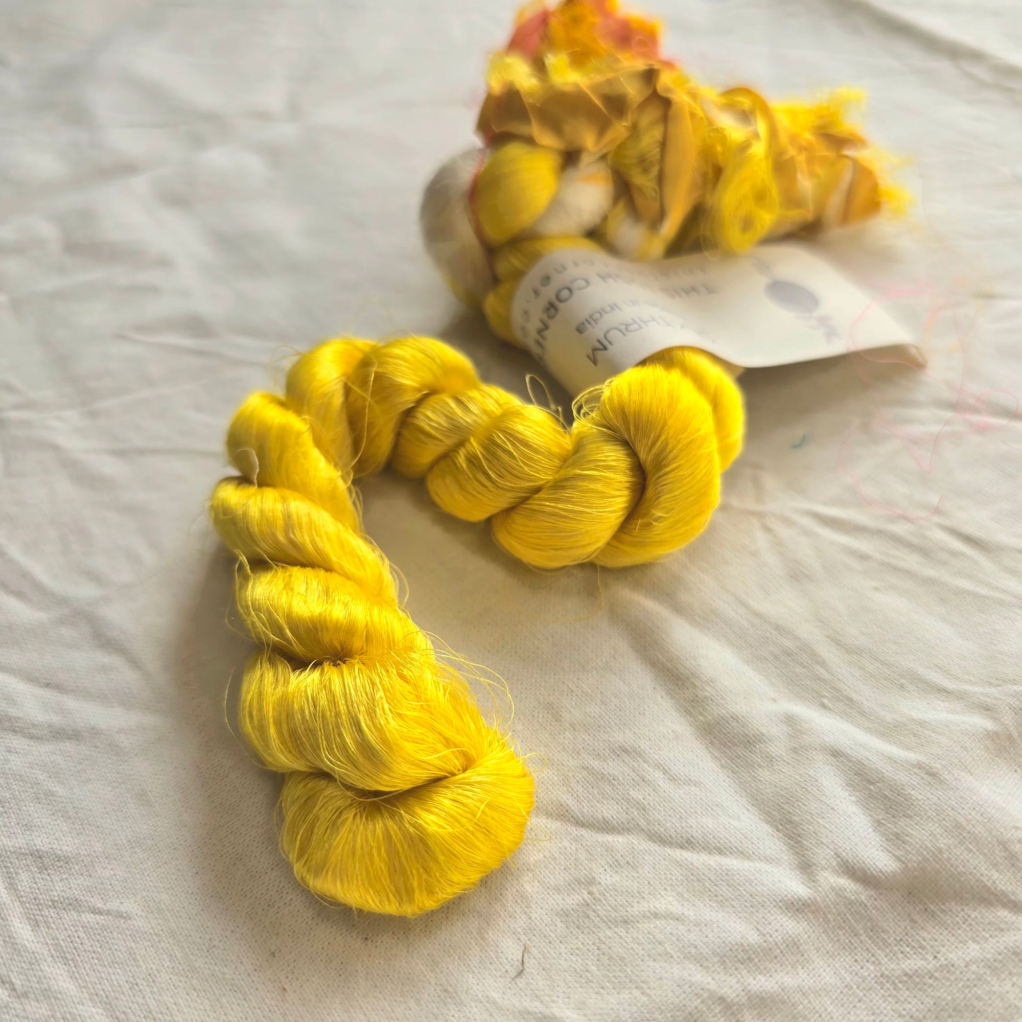 Silk thrums