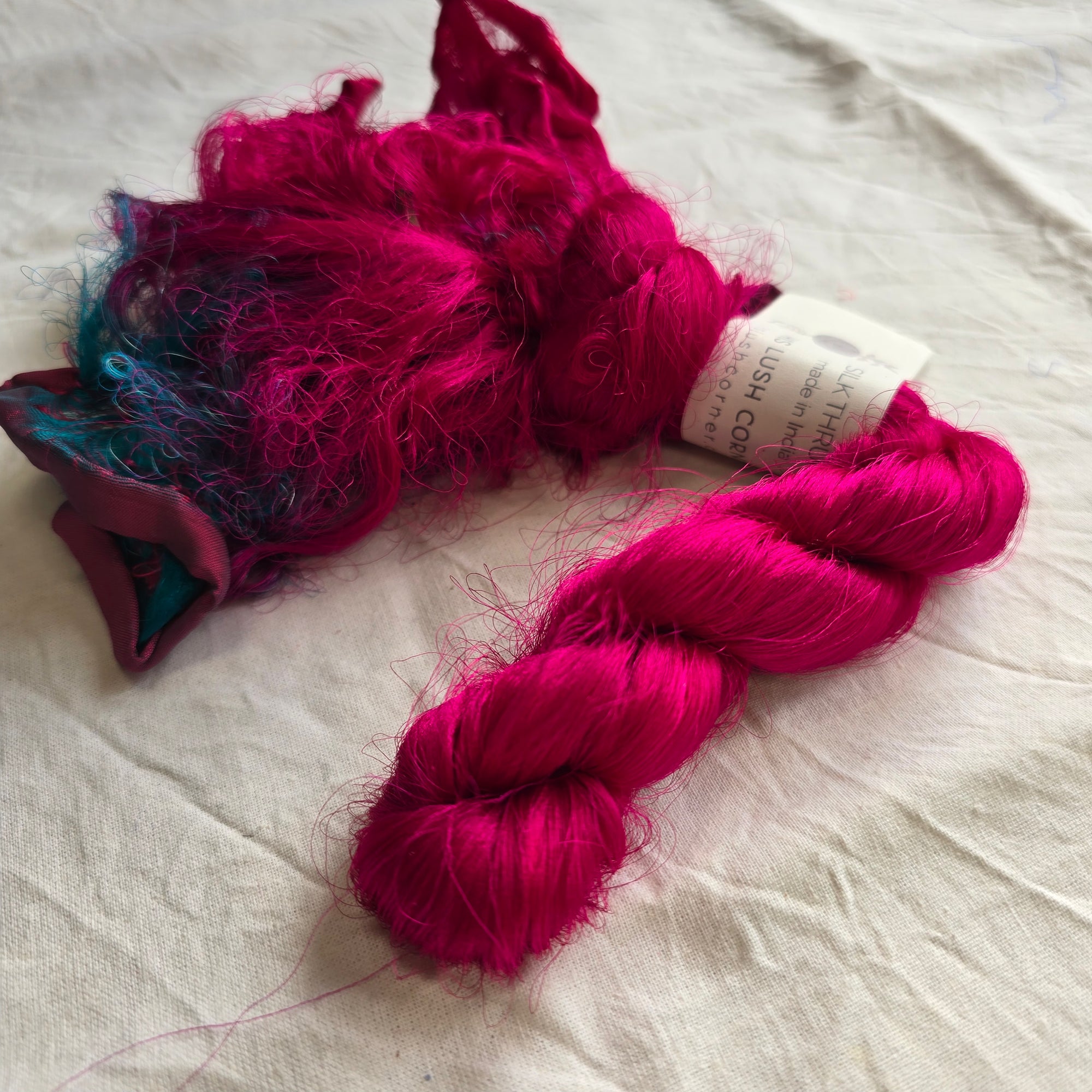 Silk thrums