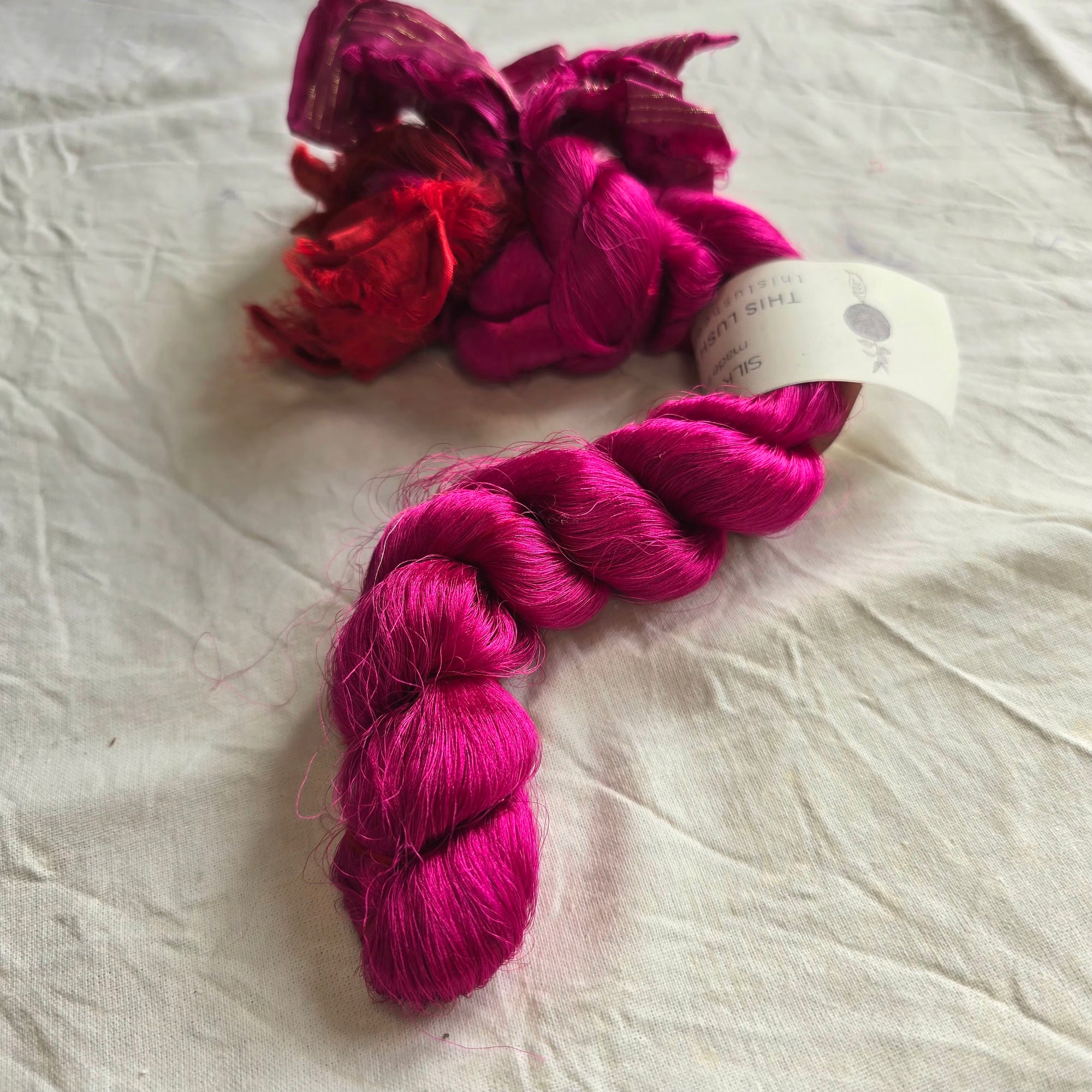 Silk thrums