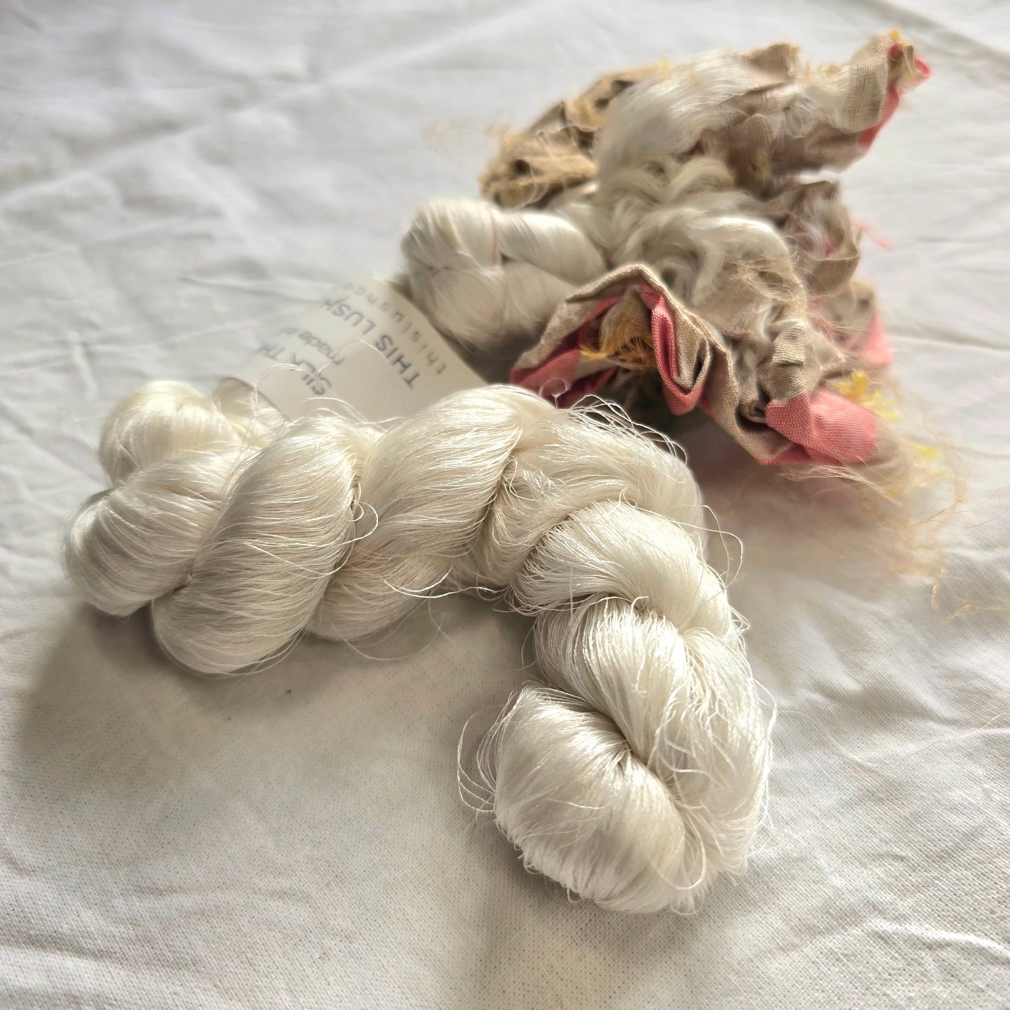 Silk thrums